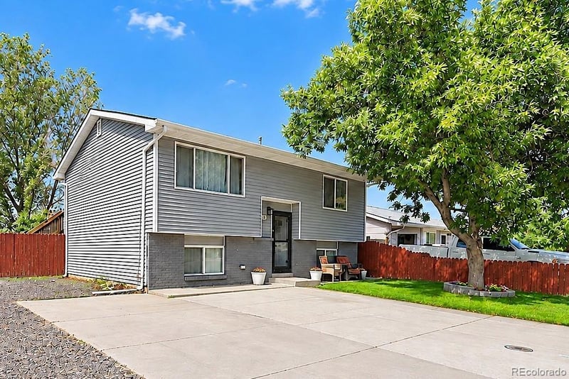 913 Cottonwood Ct, Fort Lupton, CO 80621