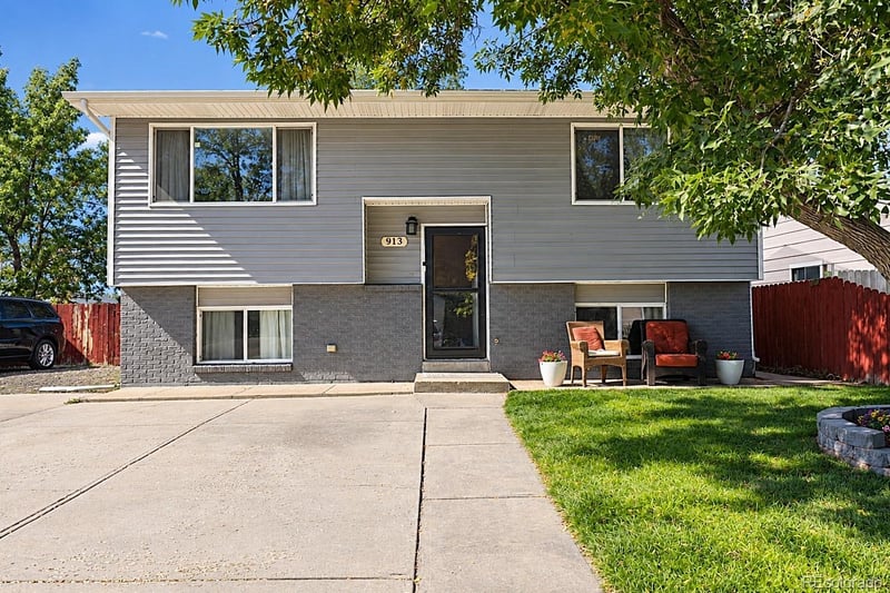 913 Cottonwood Ct, Fort Lupton, CO 80621