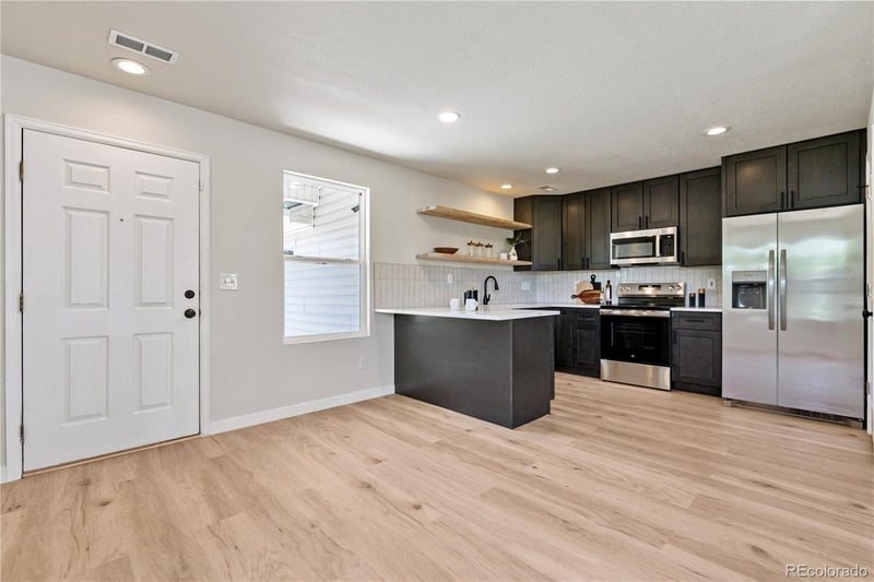 7810 S Kittredge Cir, Englewood, CO 80112