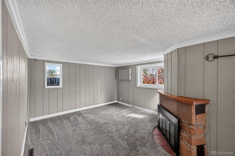 1027 S Quitman St, Denver, CO 80219