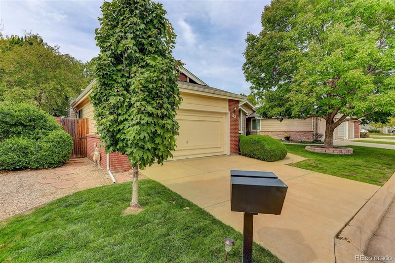 8080 E Dartmouth Ave #33, Denver, CO 80231