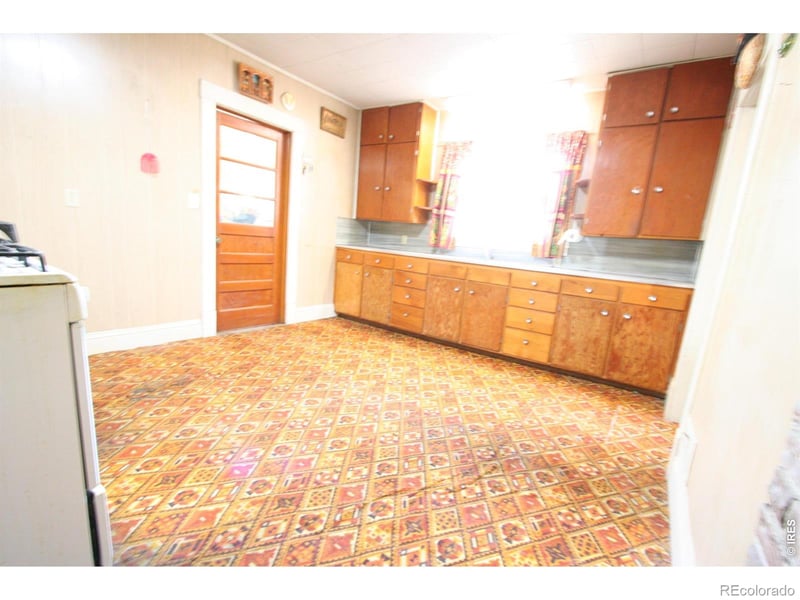821 Dessa St, Brush, CO 80723