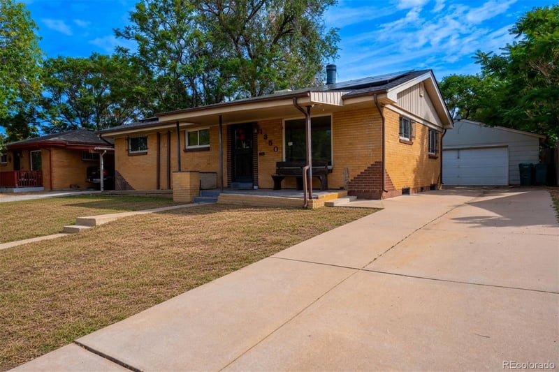 1350 Scranton St, Aurora, CO 80011