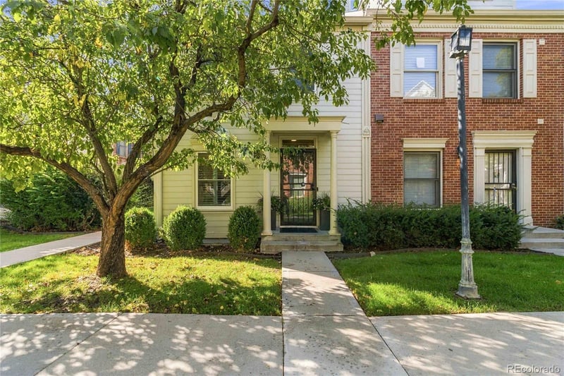 916 Ivanhoe St, Denver, CO 80220