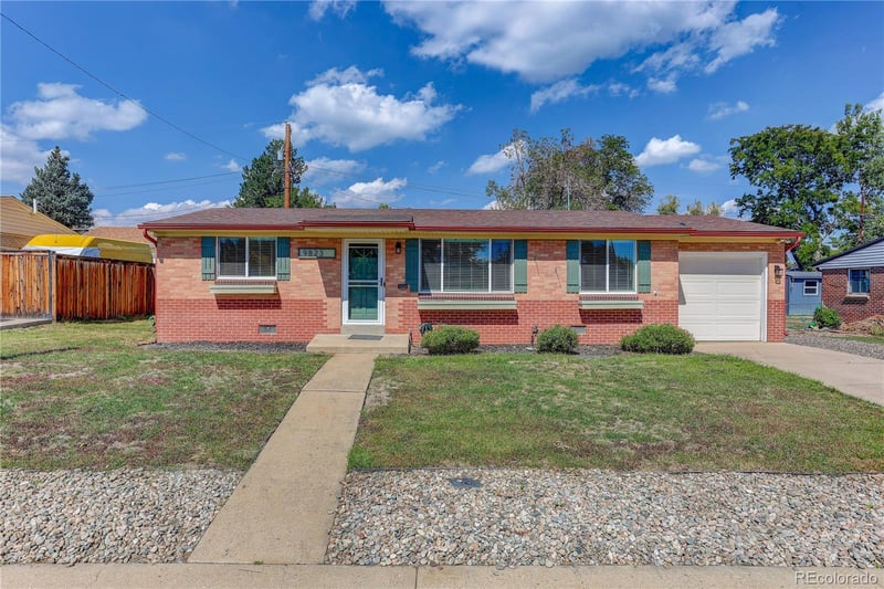 9823 W 53rd Ave, Arvada, CO 80002