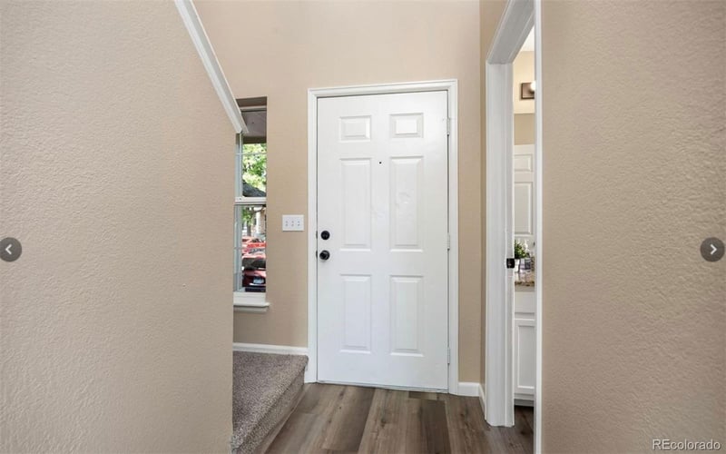 1246 S Zeno Cir #B, Aurora, CO 80017