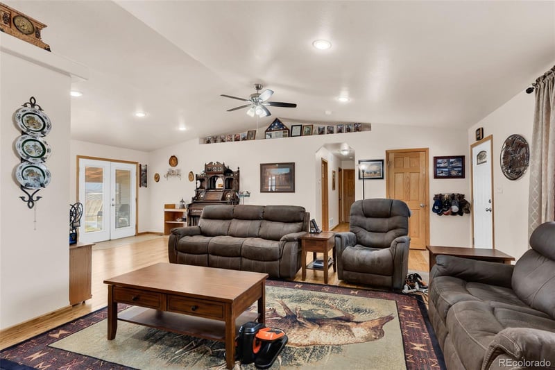 1407 Top Notch Trl, Penrose, CO 81240