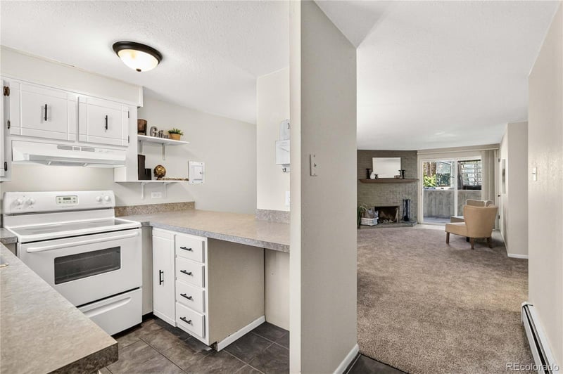1390 Everett Ct #111, Lakewood, CO 80215
