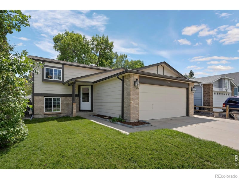 4986 W 61st Pl, Arvada, CO 80003