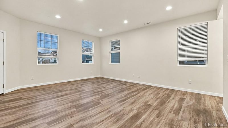 28449 E 8th Ave, Watkins, CO 80137