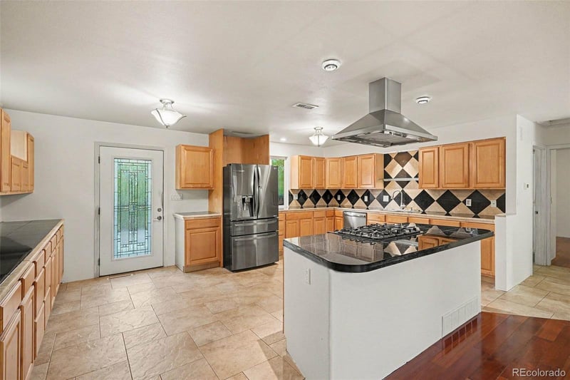 7347 S Spruce St, Centennial, CO 80112