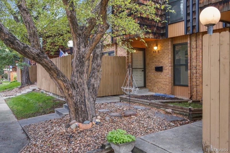 6416 Welch Ct, Arvada, CO 80004