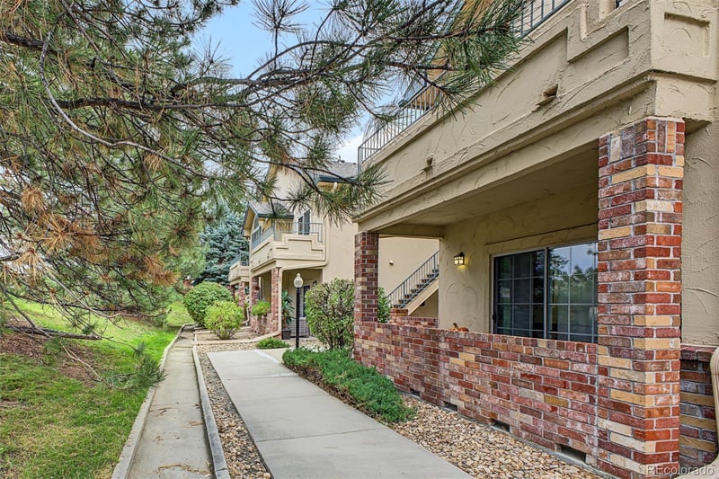 8777 E Dry Creek Rd #1422, Centennial, CO 80112