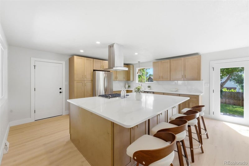 2126 S Yarrow St, Lakewood, CO 80227