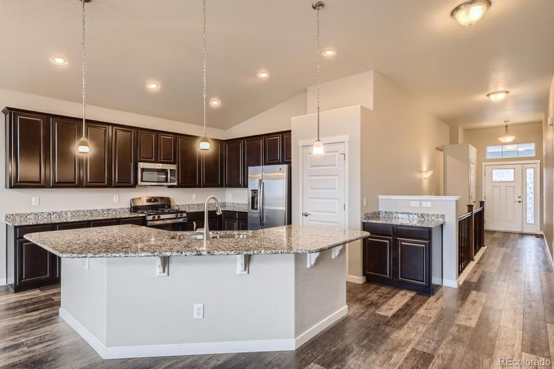 1841 Holloway Dr, Windsor, CO 80550