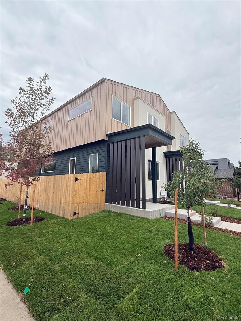 3658 S Galapago St, Englewood, CO 80110