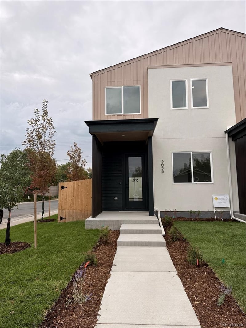 3658 S Galapago St, Englewood, CO 80110