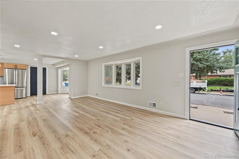 5557 W Mexico Ave, Lakewood, CO 80232