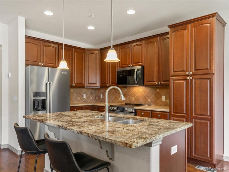 11923 W Long Cir #103, Littleton, CO 80127
