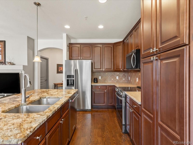 11923 W Long Cir #103, Littleton, CO 80127