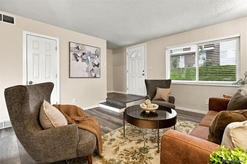 525 S Xenon Ct, Lakewood, CO 80228
