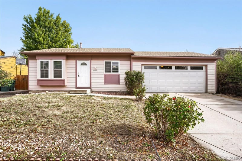20691 E Buchanan Dr, Aurora, CO 80011