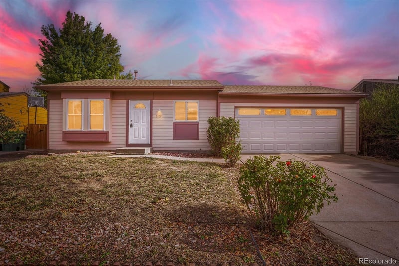 20691 E Buchanan Dr, Aurora, CO 80011