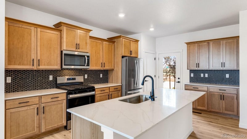 696 N Tempe St, Aurora, CO 80018