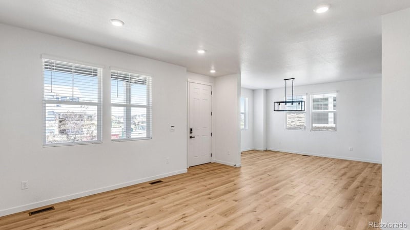 696 N Tempe St, Aurora, CO 80018