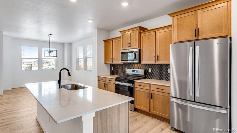 696 N Tempe St, Aurora, CO 80018