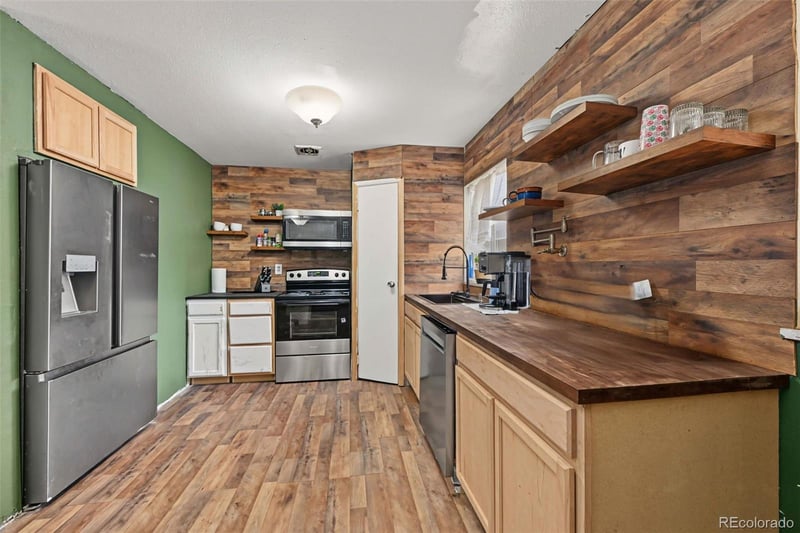 616 W 8th St, Leadville, CO 80461