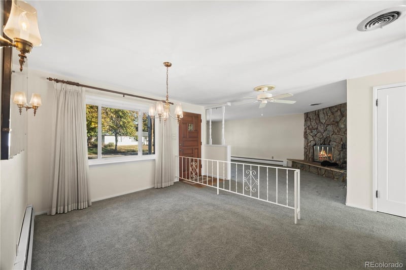1043 Geneva St, Aurora, CO 80010