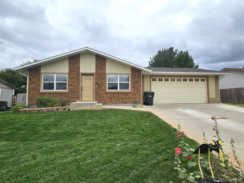 821 Park St, Sterling, CO 80751