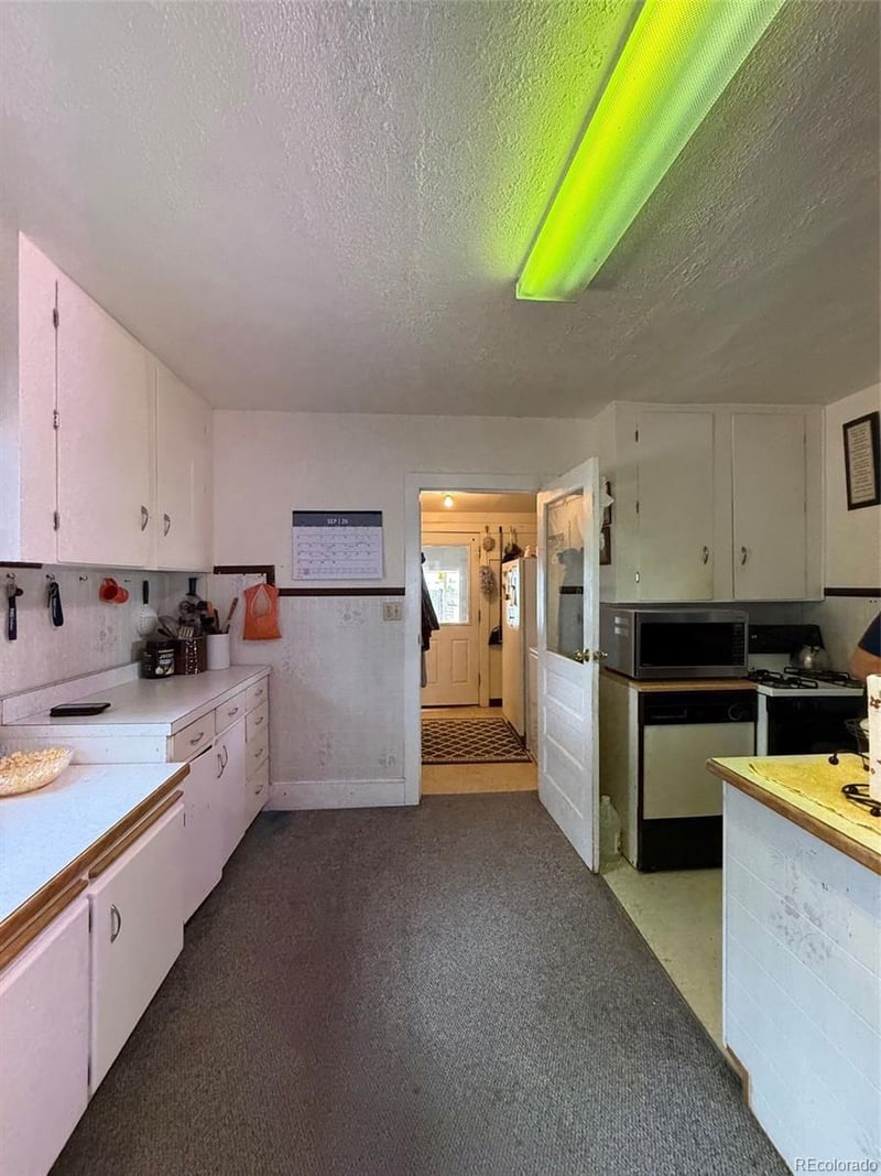 21064 Kelly St, Matheson, CO 80830