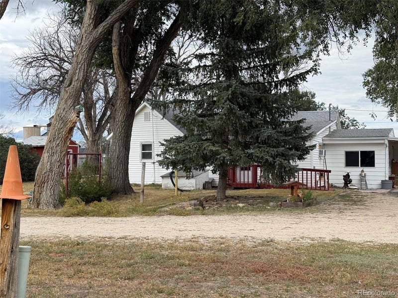 21064 Kelly St, Matheson, CO 80830