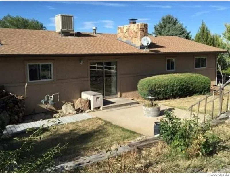 5844 Lakeview Cir, Colorado City, CO 81019