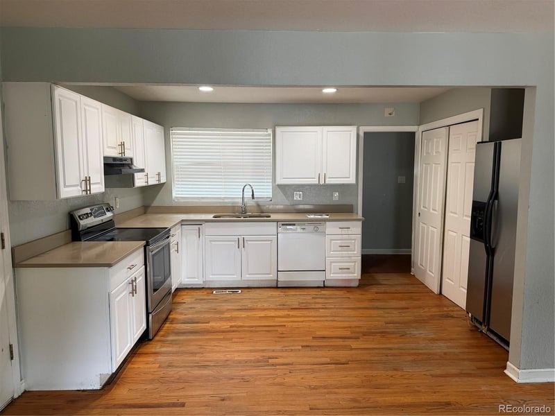 281 Lansing St, Aurora, CO 80010