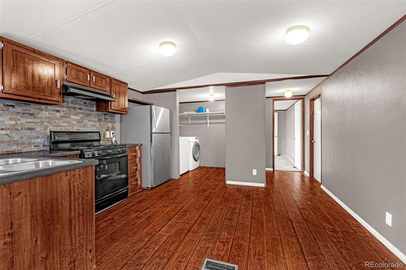 3280 S Academy Blvd, Colorado Springs, CO 80916