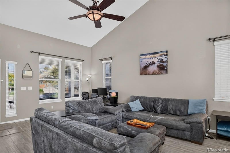 5575 S Buchanan St, Aurora, CO 80016