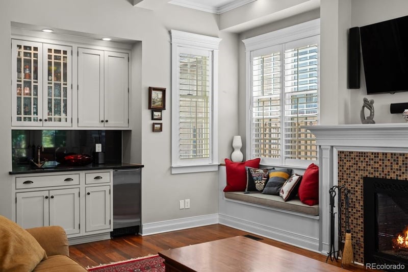 1811 Bellaire St, Denver, CO 80220