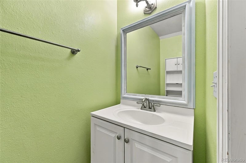 1224 W 88th Ave, Thornton, CO 80260