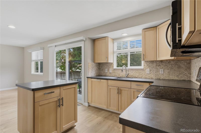 5016 S Ventura St, Aurora, CO 80015