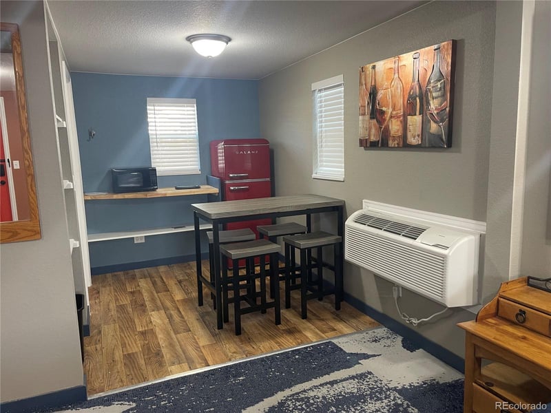 1524 Main St, Longmont, CO 80501
