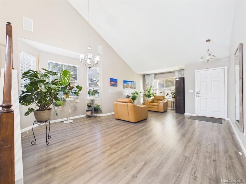 24339 E Kansas Cir, Aurora, CO 80018