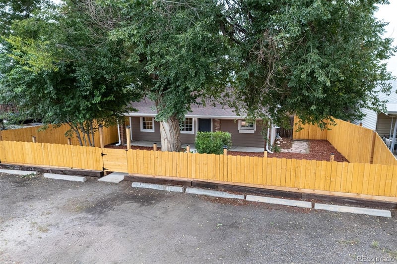 1240 S Navajo St, Denver, CO 80223