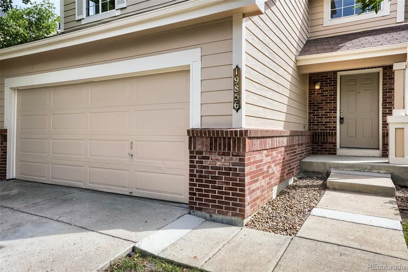 19856 E Villanova Dr, Aurora, CO 80013