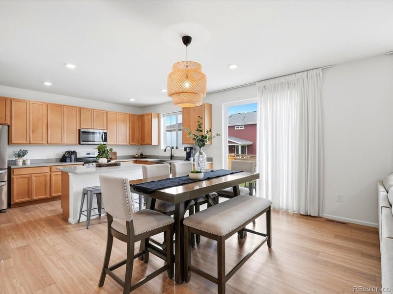 5952 N Liverpool Ct, Aurora, CO 80019