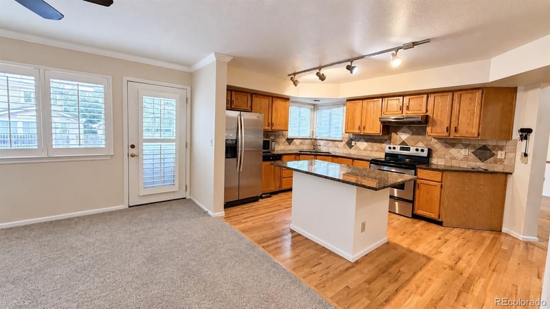5582 S Taft St, Littleton, CO 80127