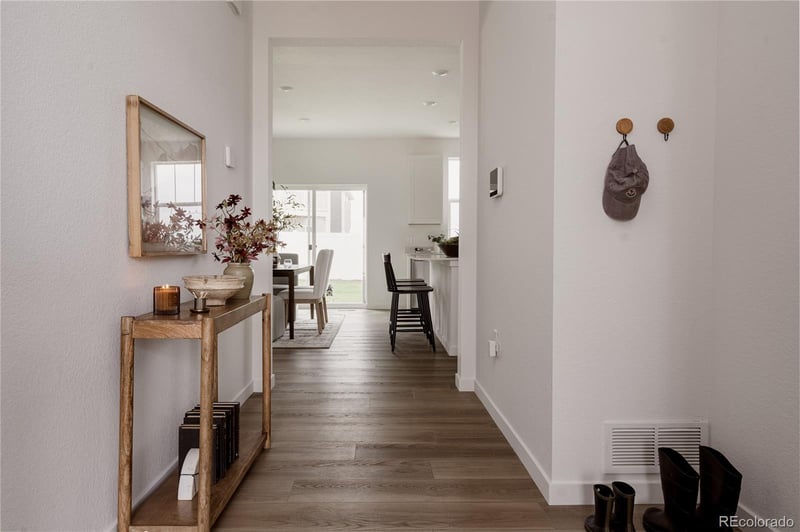 21824 E 39th Ave, Aurora, CO 80019