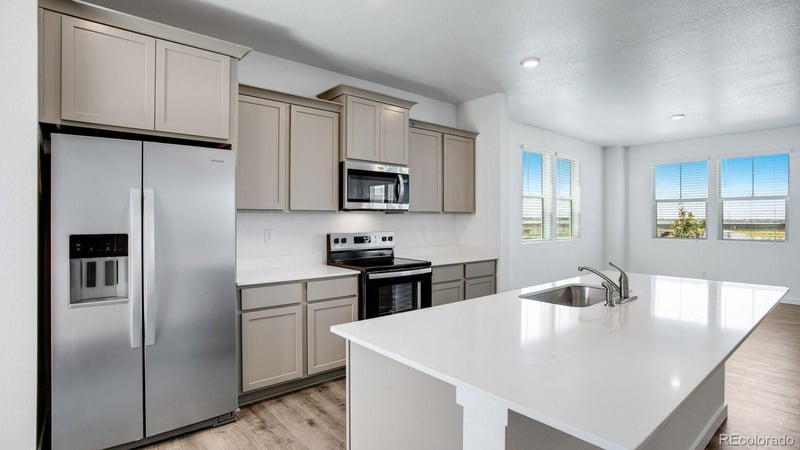 323 N Bersshine St, Watkins, CO 80137